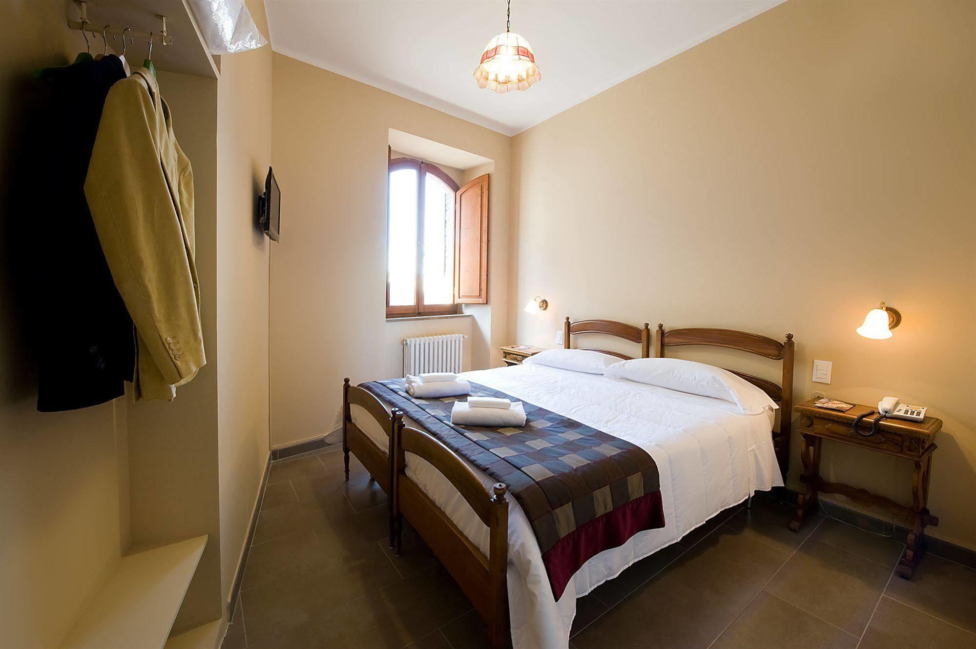 Hotel Properzio Assisi Exterior foto